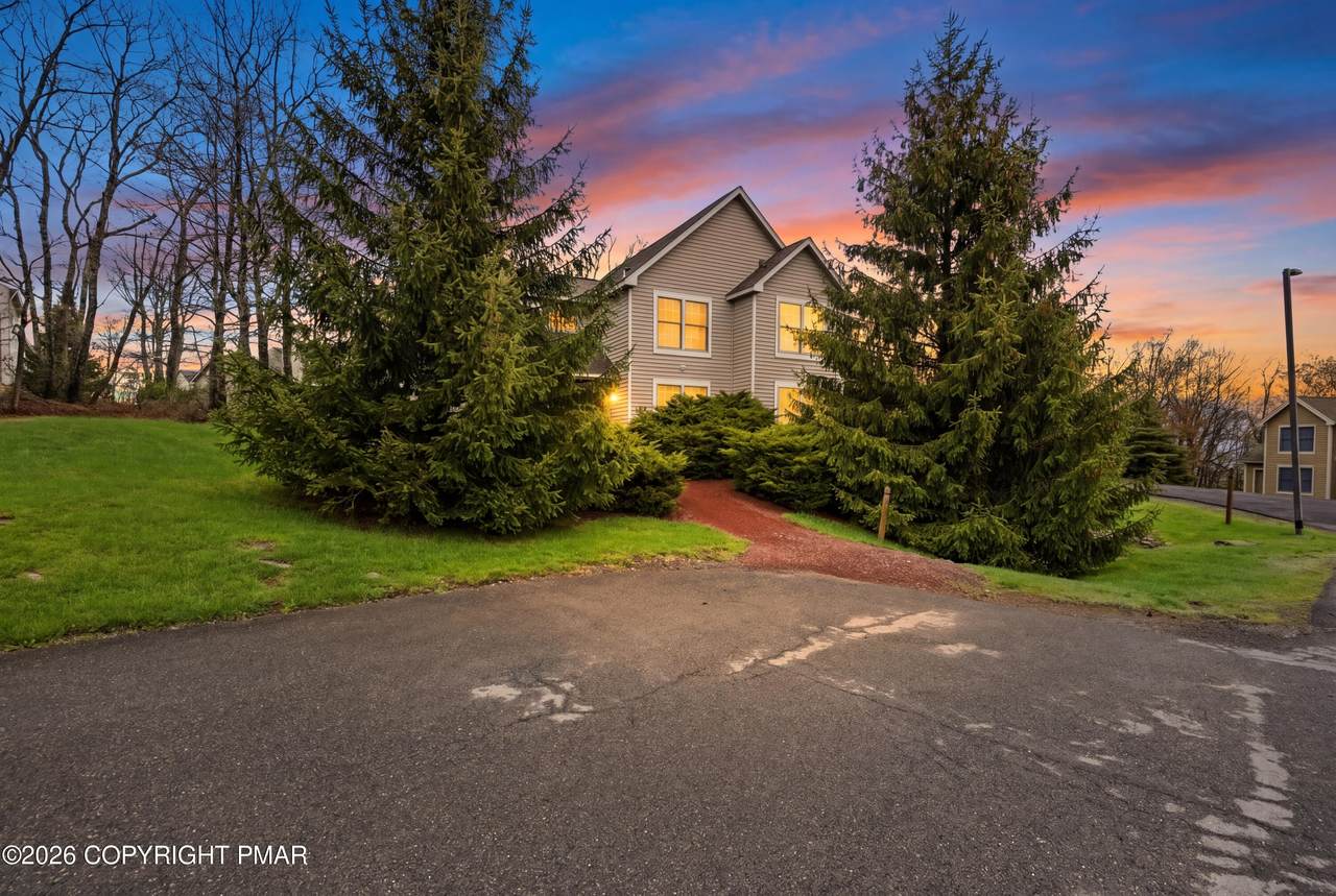187 Hawthorne Court - Photo 1