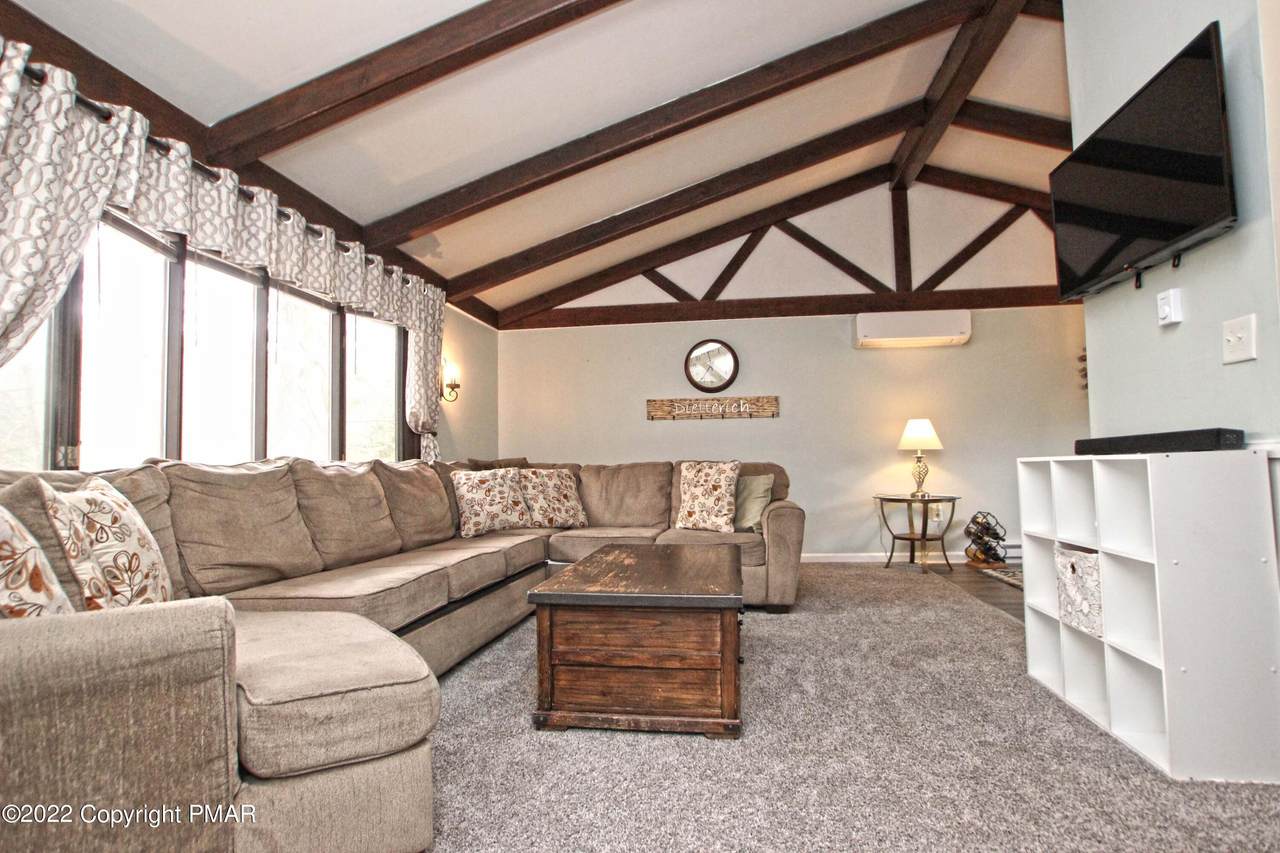 1559 Evergreen Rd - Photo 1