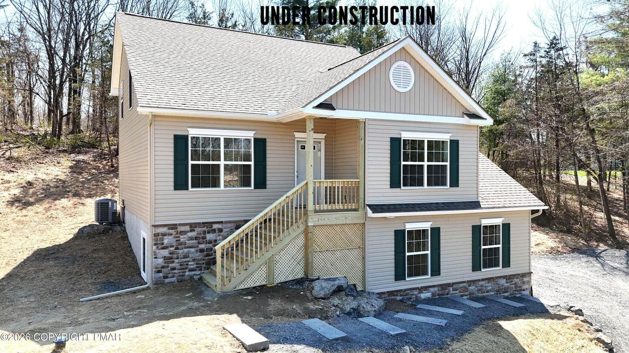 411 Pierce Lane - Photo 1