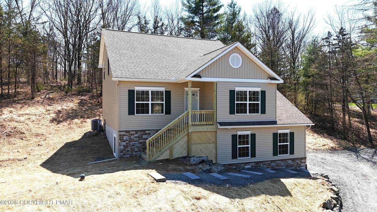 411 Pierce Lane - Photo 1