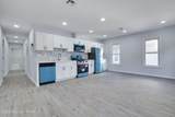 523 Sarah Street - Photo 4