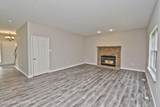 557 Marco Way - Photo 11