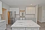 557 Marco Way - Photo 6