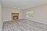 557 Marco Way - Photo 9