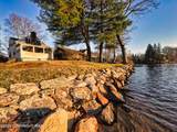 1101 Lakeview Drive - Photo 2