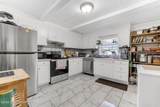 212 Bromley Avenue - Photo 5