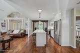 305 Meadowbrook Court - Photo 18