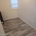 212 Bromley Avenue - Photo 10