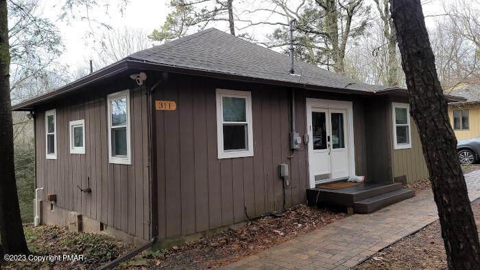 311 Goldfinch Pl - Photo 1