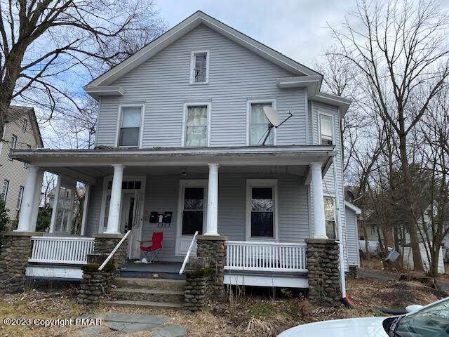 140 Lackawanna Ave - Photo 1