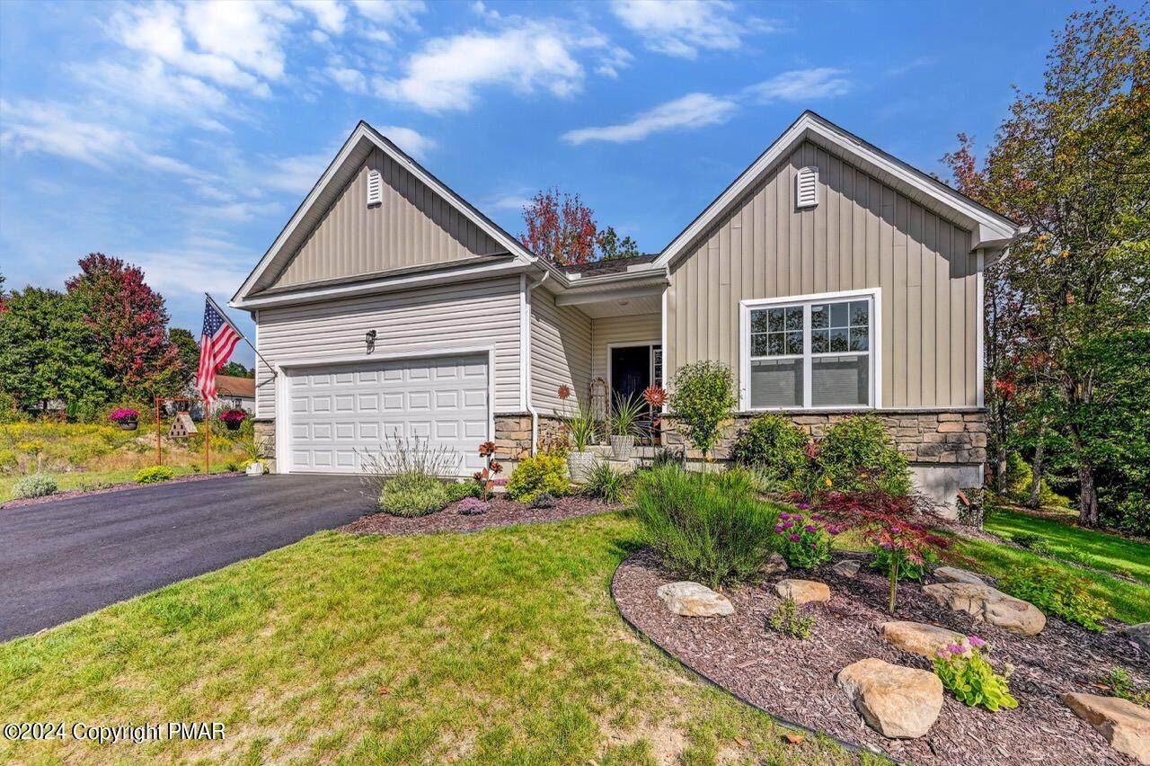 409 Pin Oak Drive - Photo 1