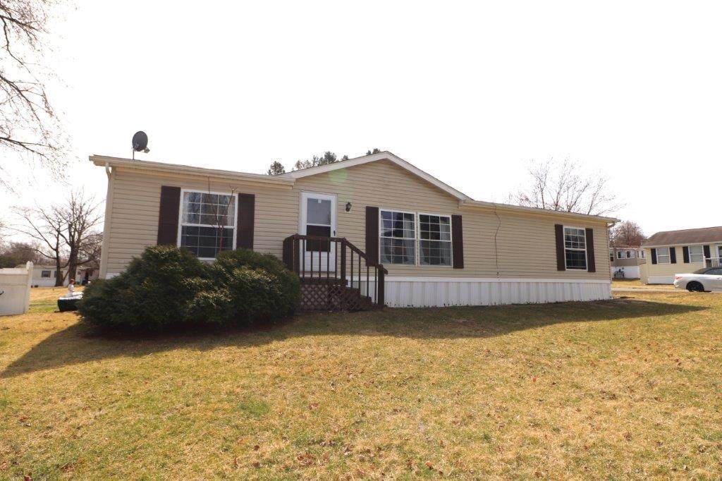 3717 Wolfs Hollow Road - Photo 1