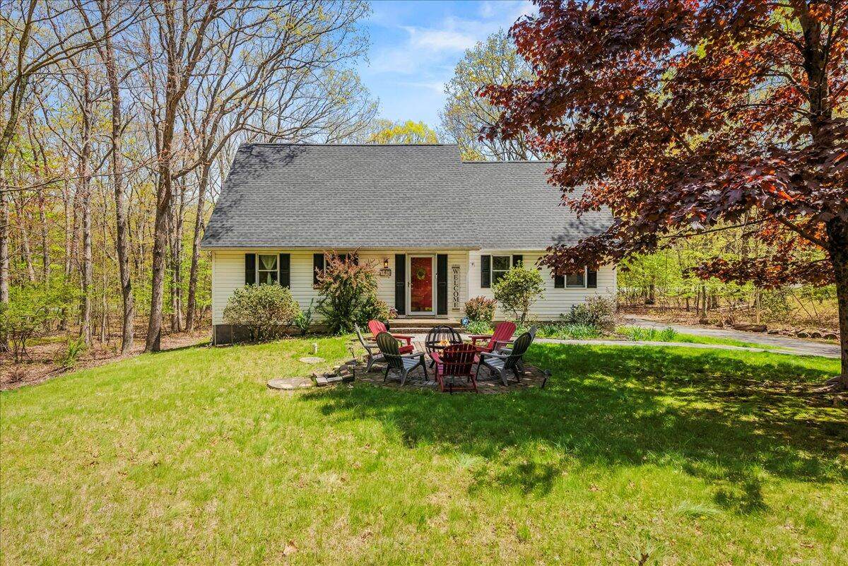 140 Piney Woods Drive - Photo 1