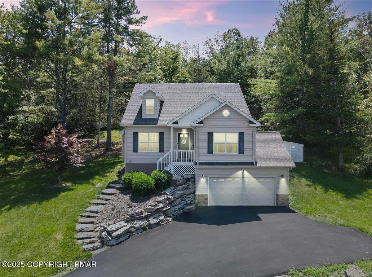 401 Pierce Lane - Photo 1