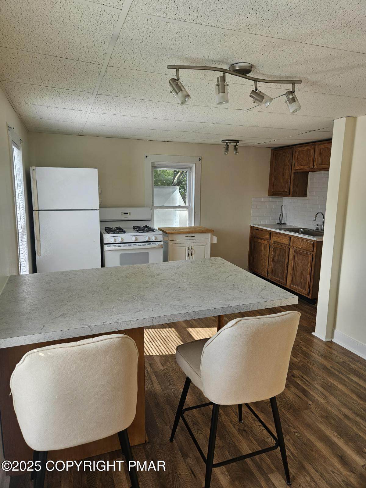 110 Golf Drive - Photo 1