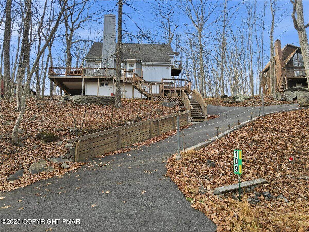 109 Saunders Drive - Photo 1