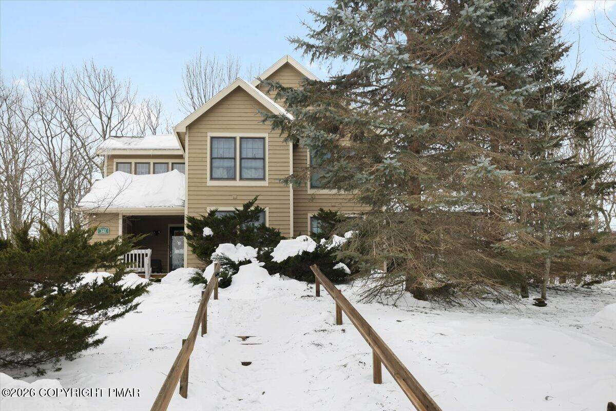 143 Pine Court - Photo 1