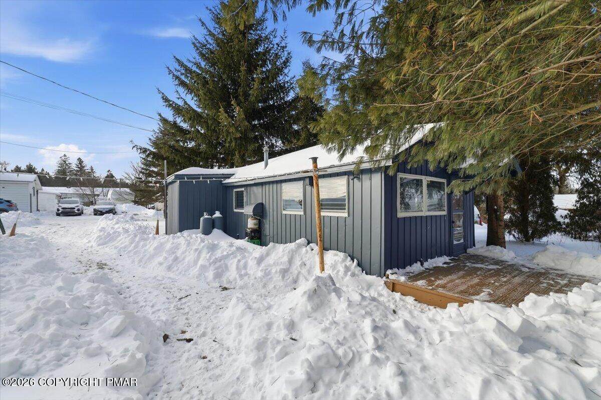 107 Circle Lane - Photo 1