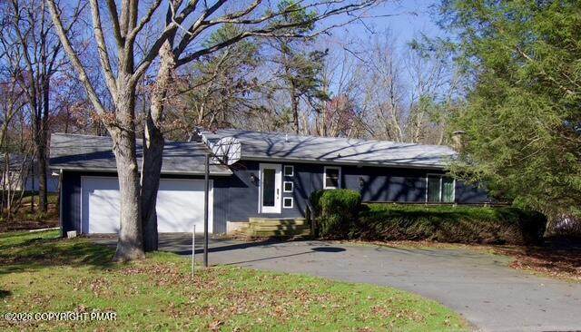 137 Indian Trail - Photo 1