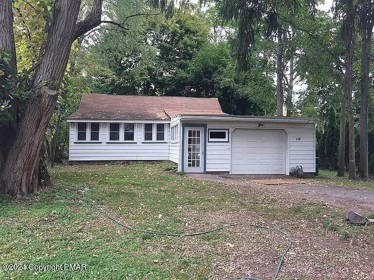 118 Barnum Street - Photo 1