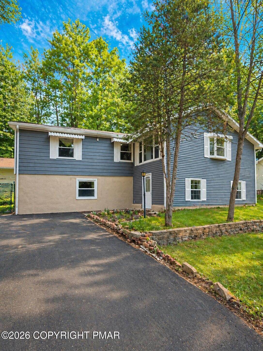 2231 Clearview Drive - Photo 1