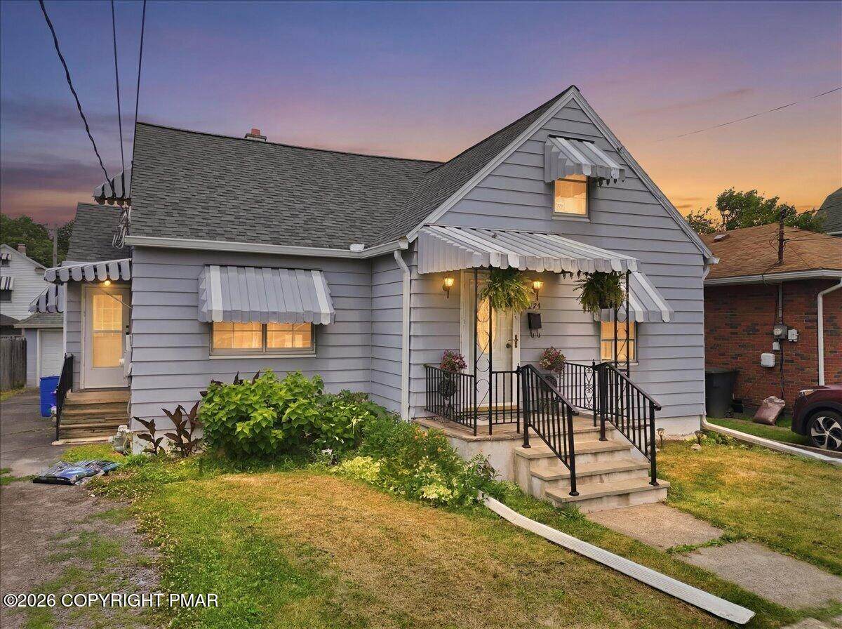 293 Lyndwood Avenue - Photo 1