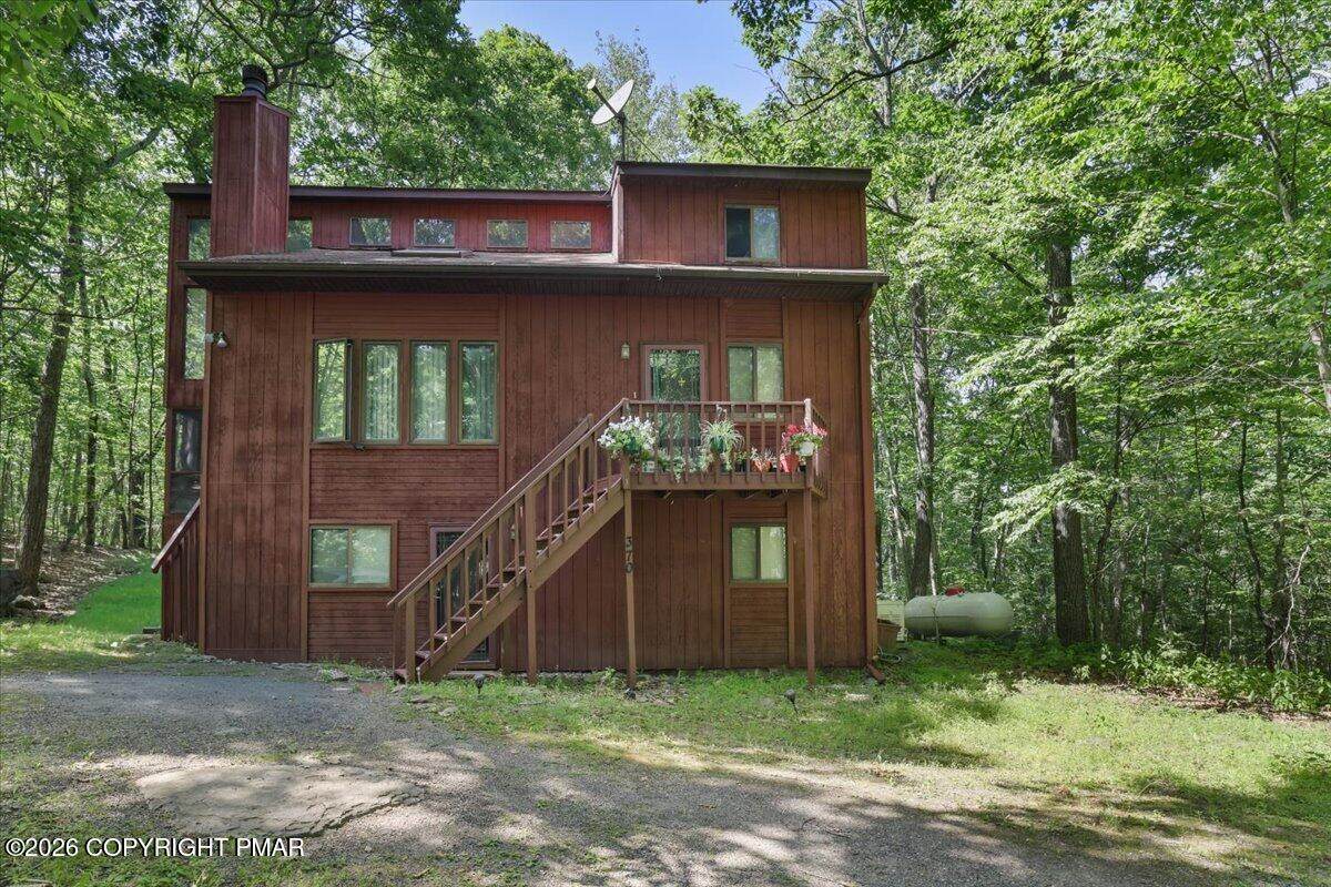 158 Saunders Drive - Photo 1