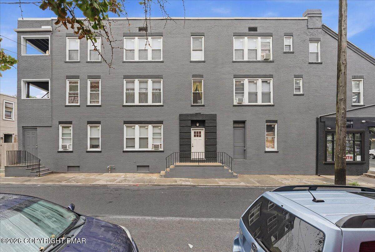 https://bt-photos.global.ssl.fastly.net/pocono/orig_boomver_1_PM-143183-2.jpg