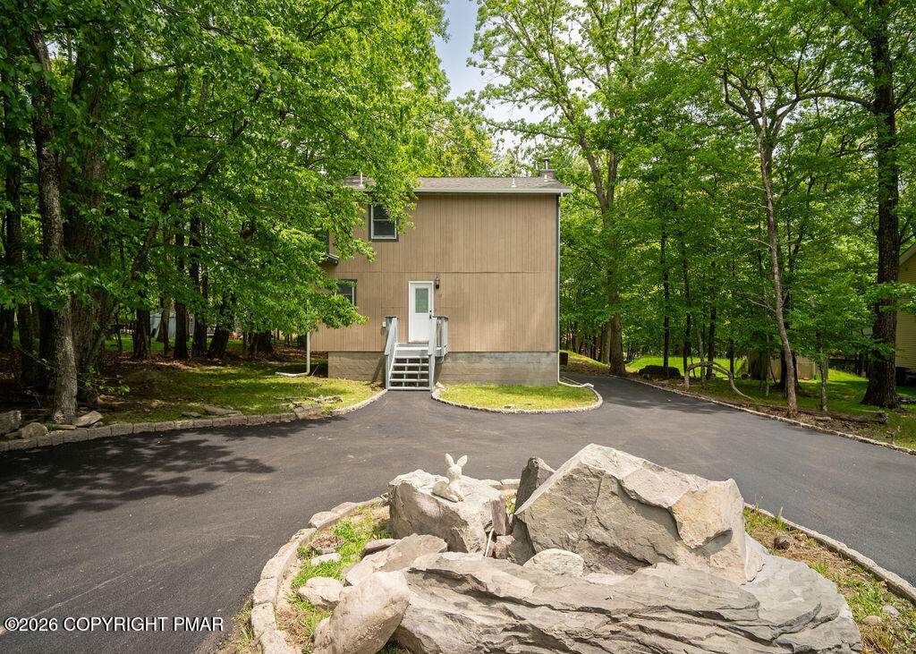 132 Cottonwood Court - Photo 1