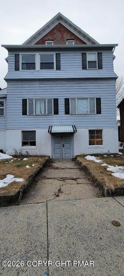 154 Garibaldi Avenue - Photo 1