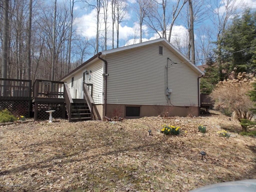 8 Vacation Dr - Photo 1