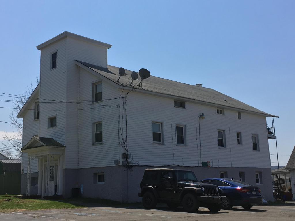 910 Decker Street - Photo 1