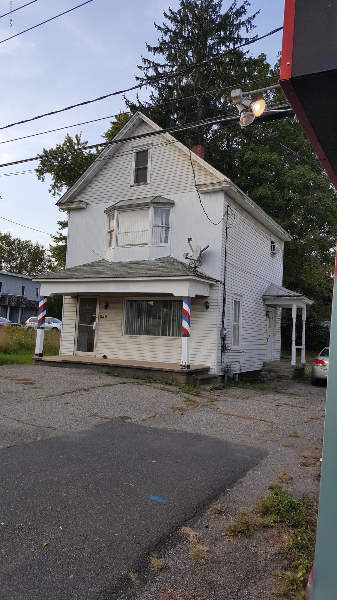 920 9Th St - Photo 1