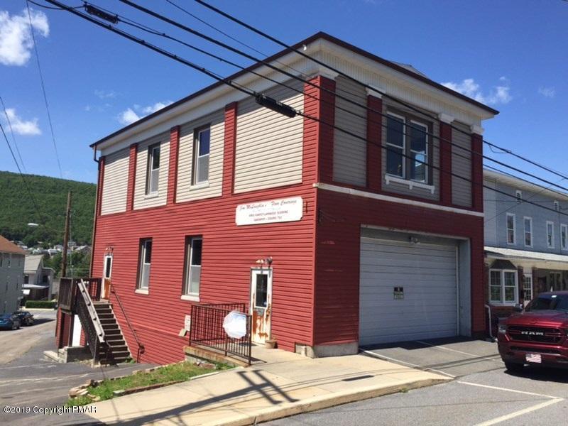 90 Center St - Photo 1