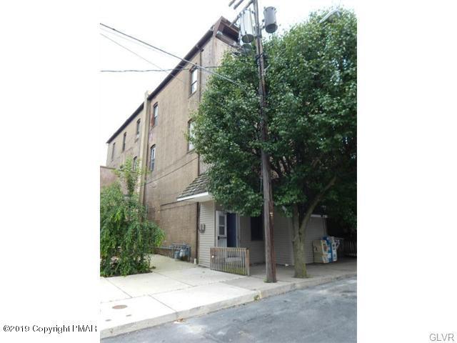 133-35 Garibaldi Ave - Photo 1