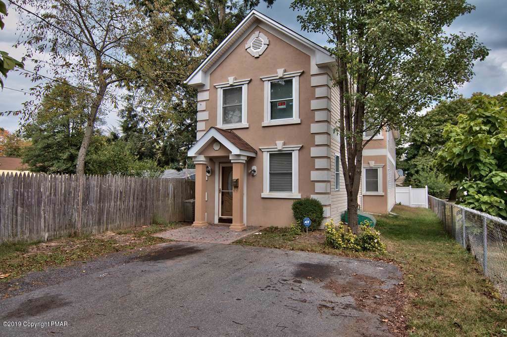 334 Lackawanna Ave - Photo 1