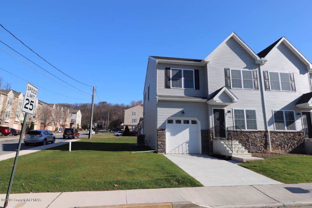 701 Williams Ave - Photo 1