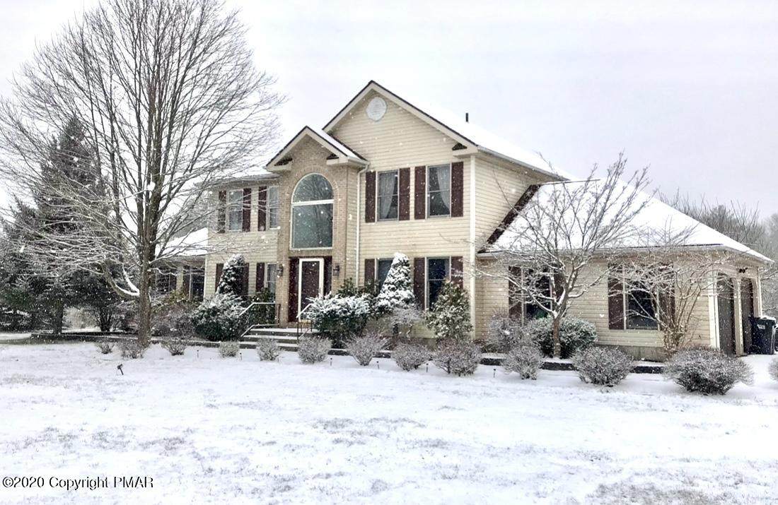 372 Jennifer Ln - Photo 1