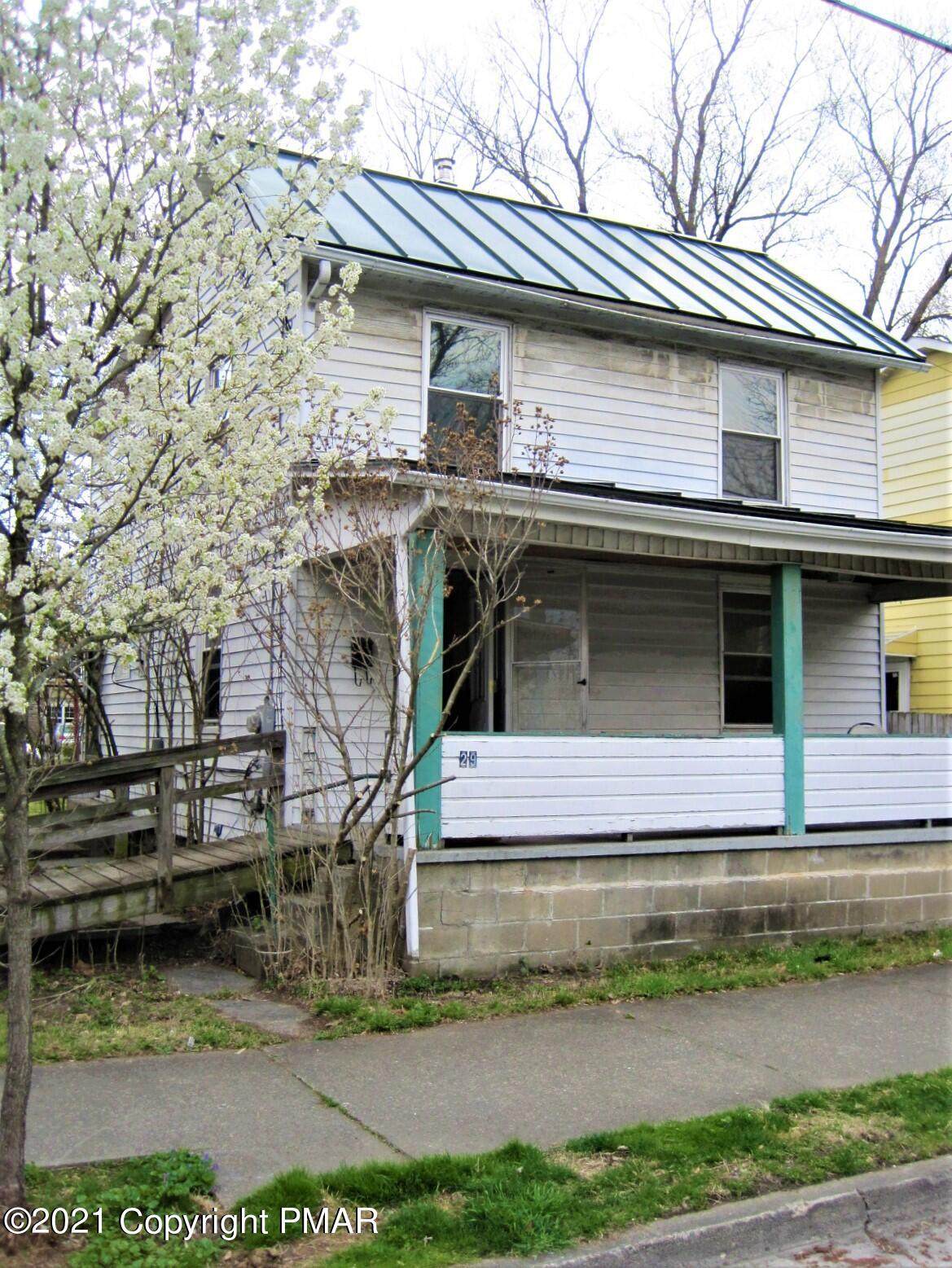 29 10th Street - Photo 1