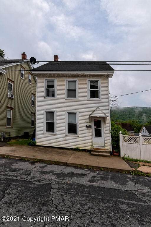 531 Center Avenue - Photo 1