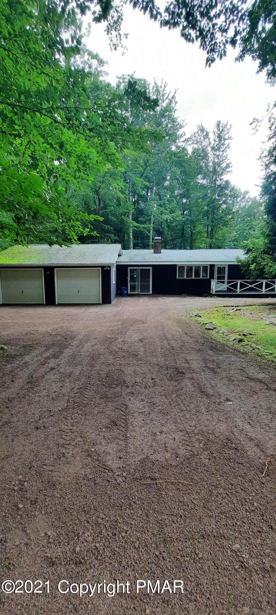 1530 Lake Ln - Photo 1
