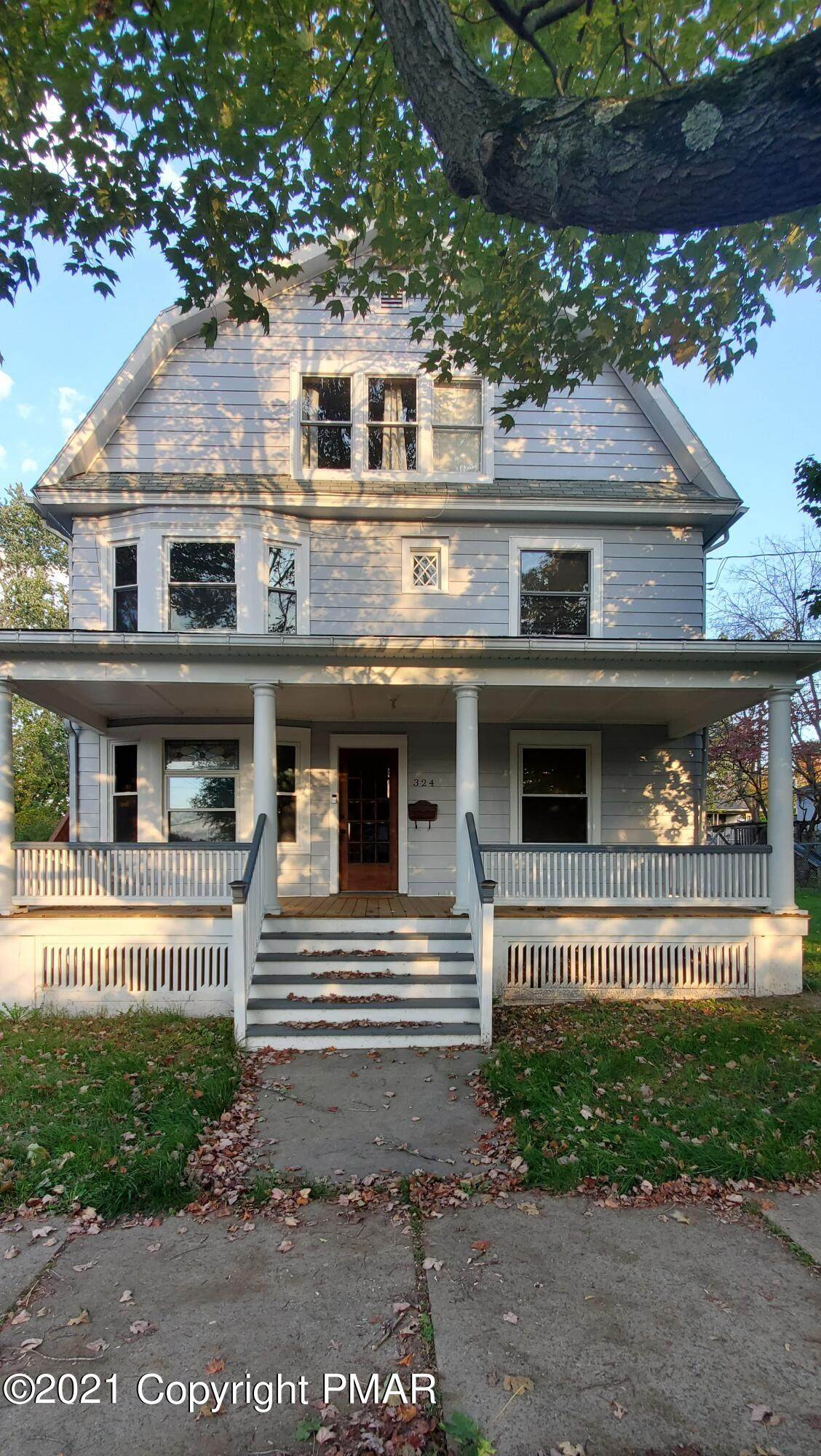324 River St - Photo 1