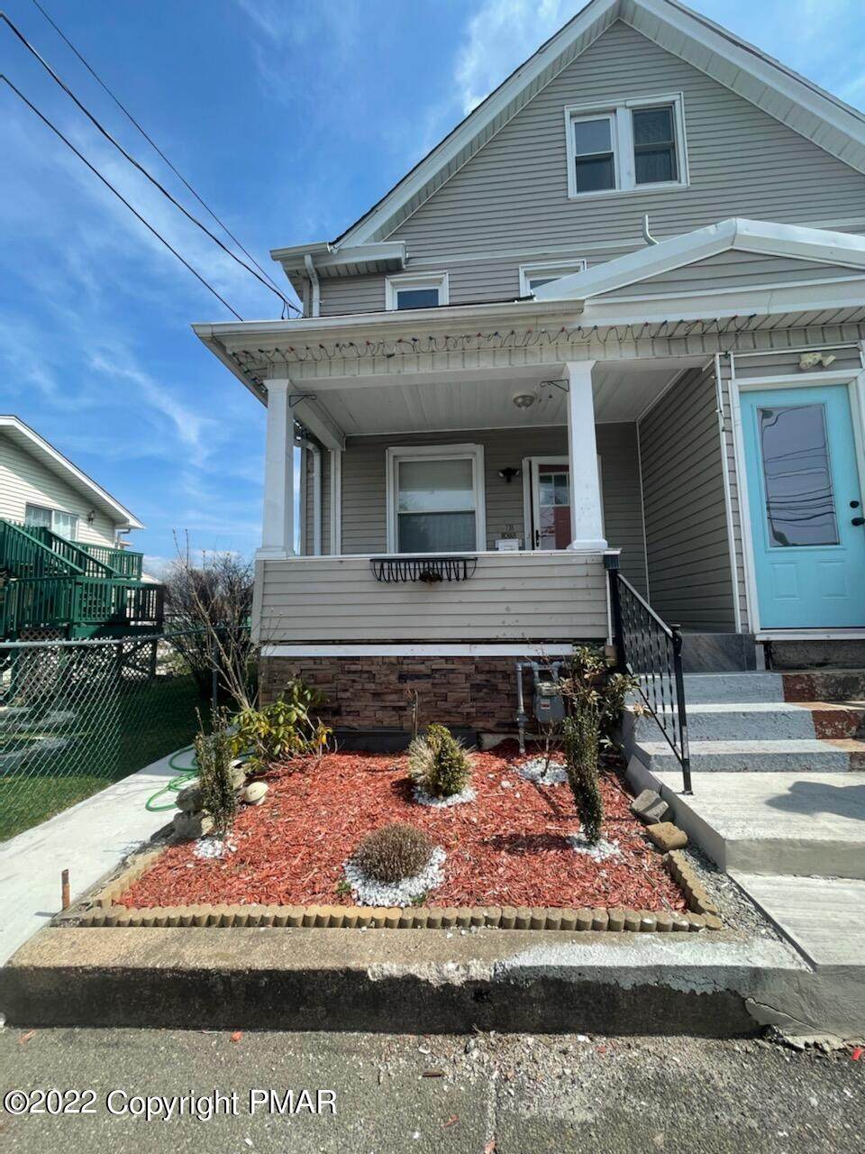 735 Mcnair Street - Photo 1