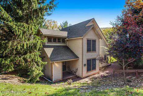 412 Hickory Dr - Photo 1