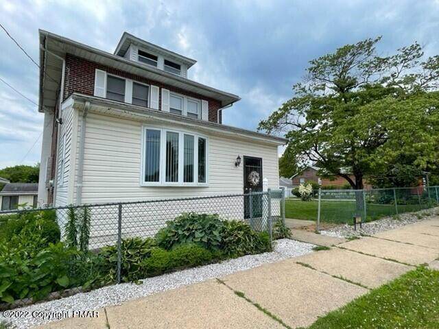 1022 Crawford Street - Photo 1