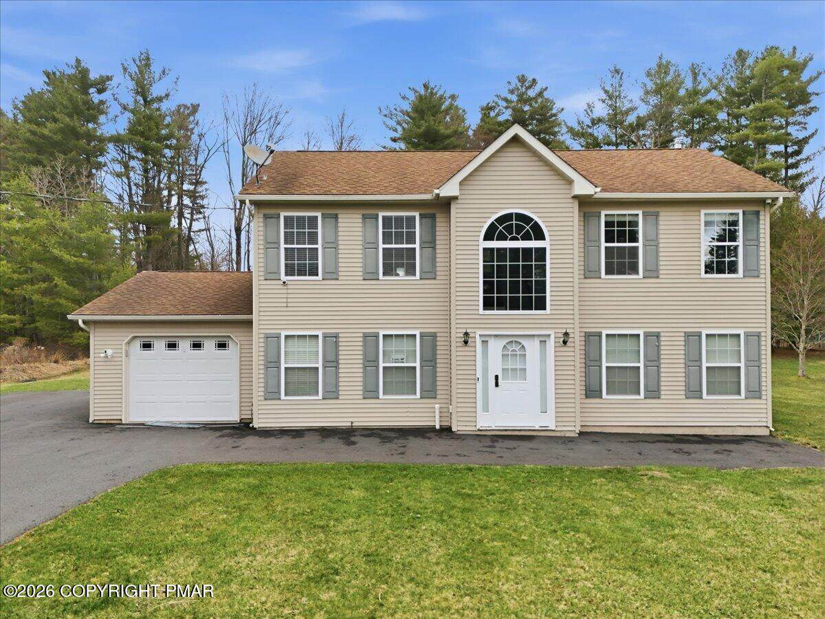 136 Kimberly Drive - Photo 1