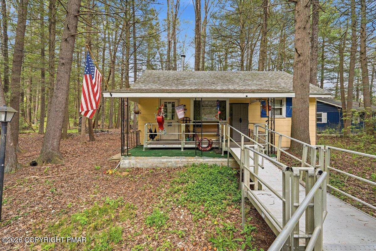 https://bt-photos.global.ssl.fastly.net/pocono/orig_boomver_2_PM-141103-2.jpg