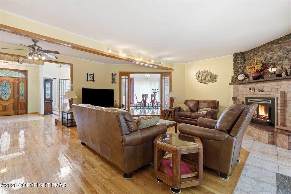https://bt-photos.global.ssl.fastly.net/pocono/orig_boomver_2_PM-142579-2.jpg