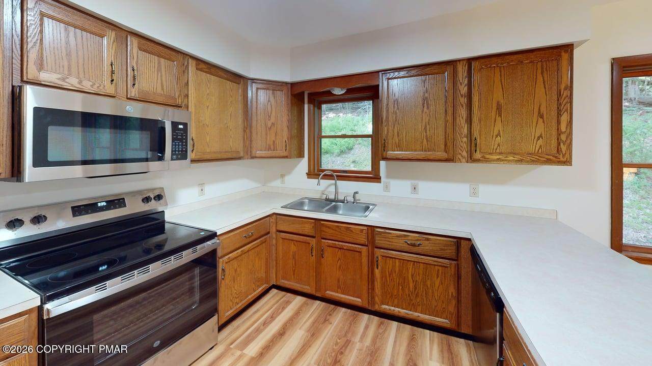 128 St Andrews Drive - Photo 1