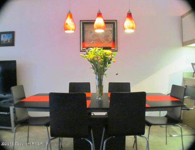 195 Foxfire Dr - Photo 1
